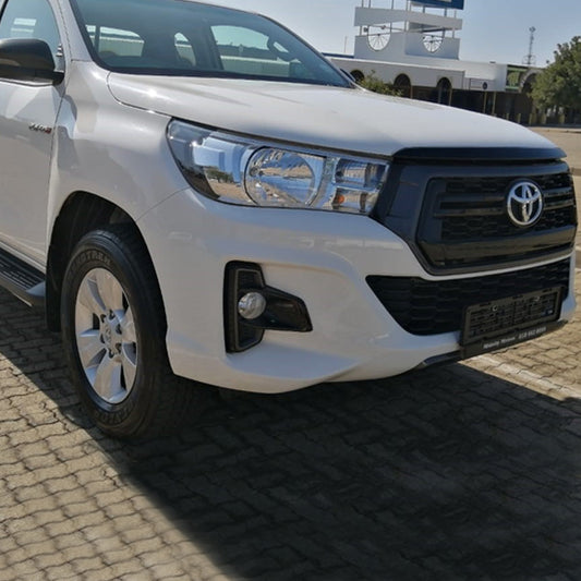 Hilux 2.8L GD-6 (with DRL) 2015 – 2018